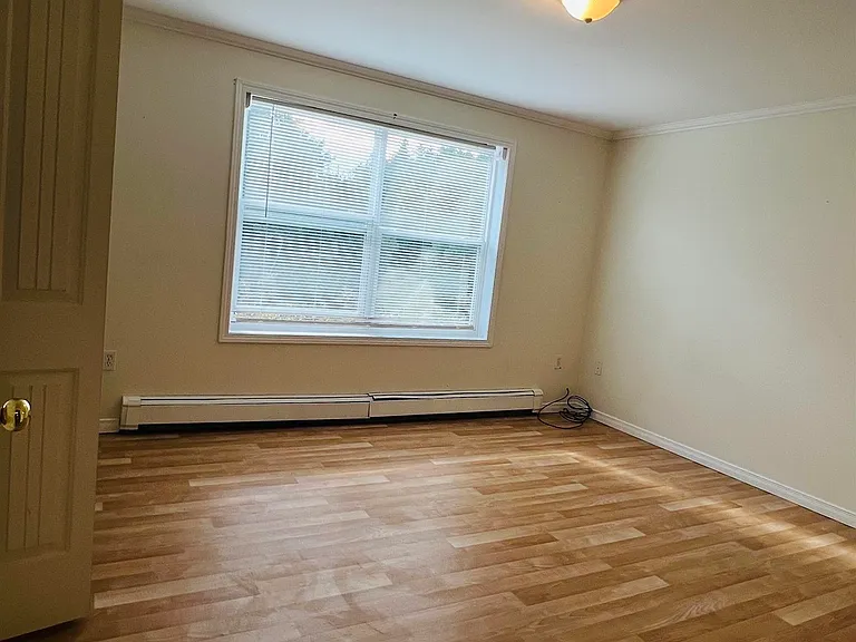 1310 Main Rd — Photo 10