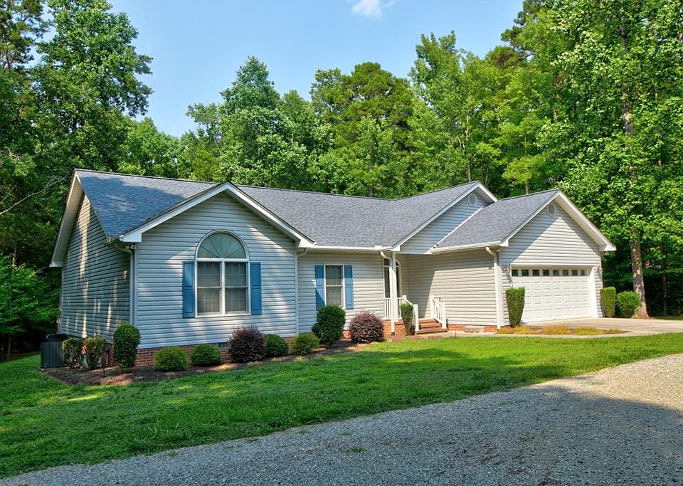 1st image of 381 Occoneechee Dr