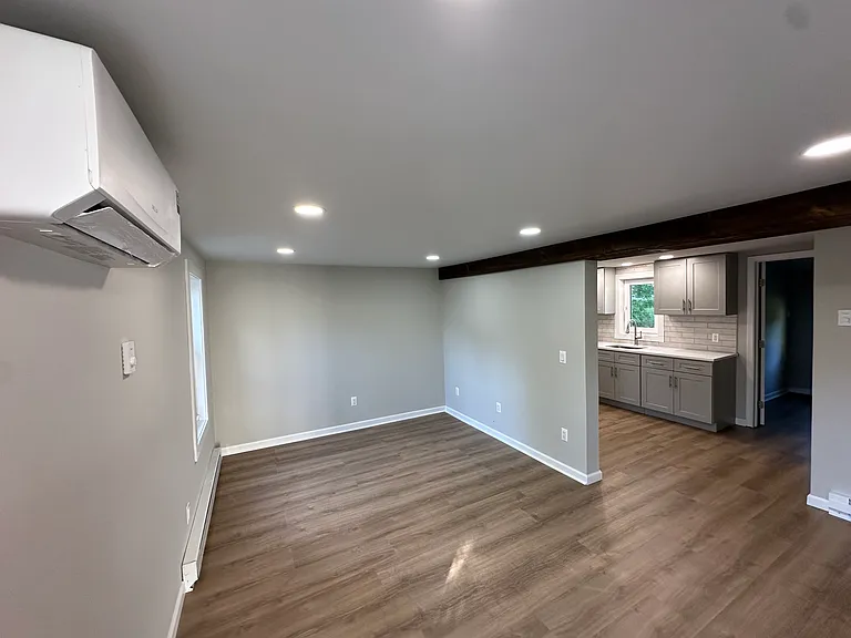 138 Sopher St #R — Photo 4