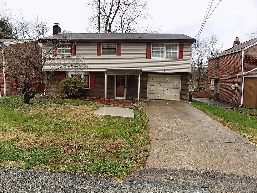 242 Richland Dr photo 1
