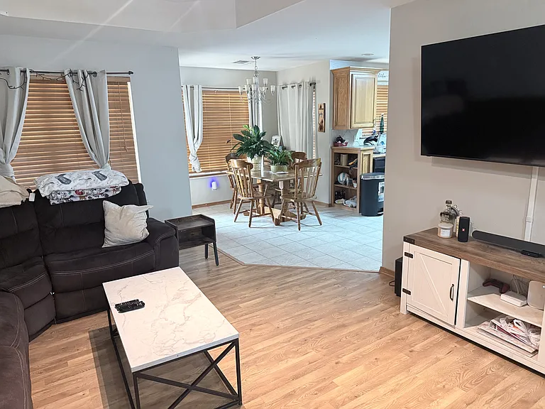 818 E Kc Ct — Photo 3