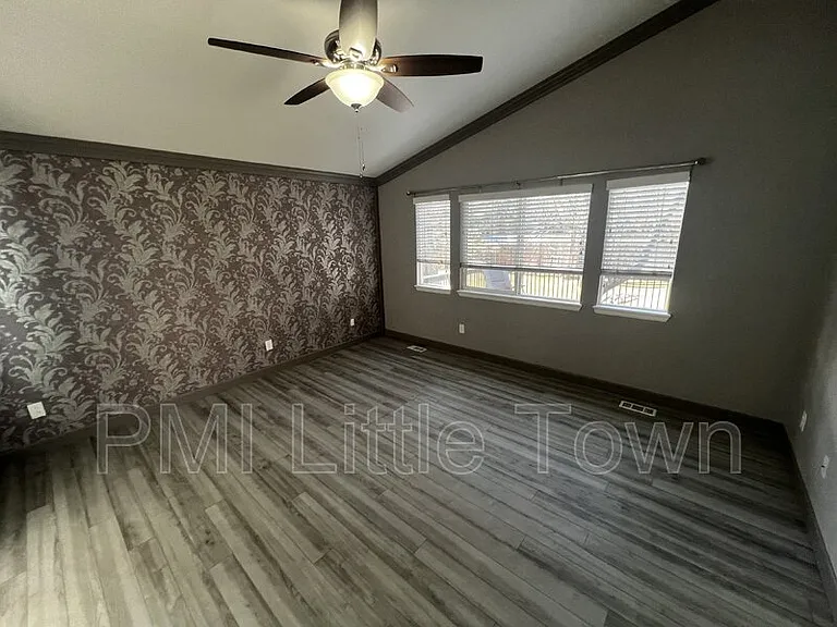 10647 W Bellwood Pl — Photo 11