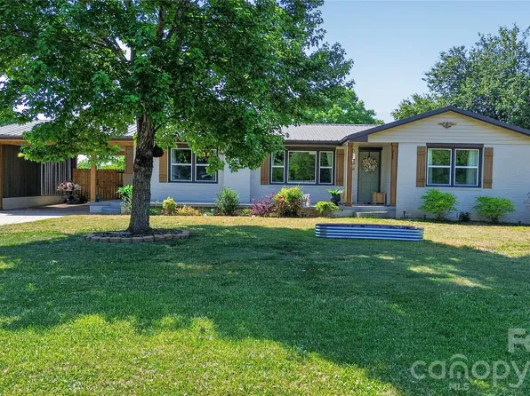 460 Boss Moore Rd, Ellenboro, NC 28040