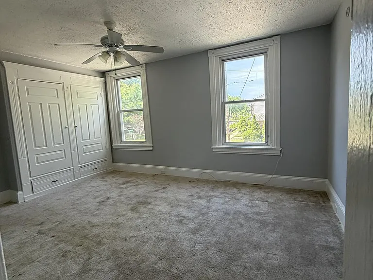 566 Noble St #2 — Photo 10