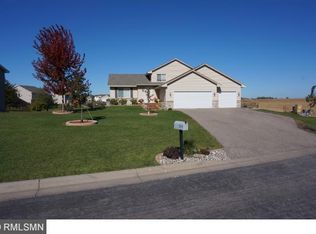 1204 E Orchard St, Belle Plaine, MN 56011