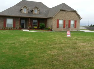 13651 NE Cornwallis Dr, Elgin, OK 73538