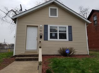914 N Charles St, Belleville, IL 62220