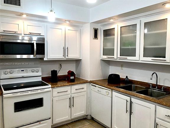 5th image of 5838 Collins Ave APT 4A