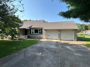 1301 W High St, Springfield, MO 65803