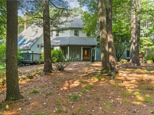 7 Thompson Trl, Richmond, RI 02898