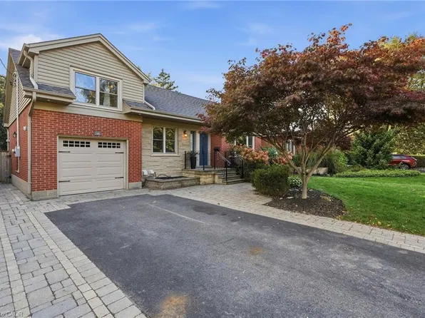 706 Brentwood Dr, Burlington, ON L7S 1S4