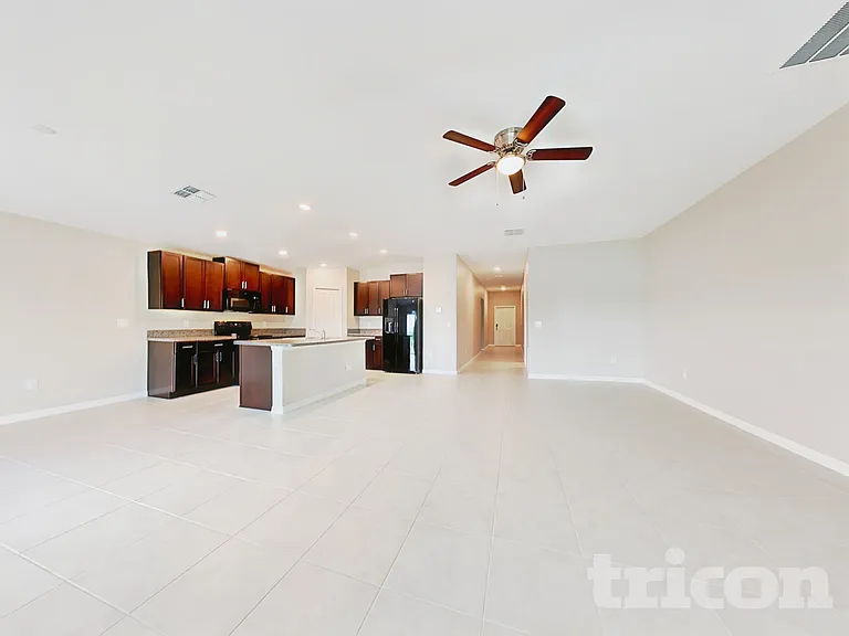 5541 Turkey Creek Way — Photo 3