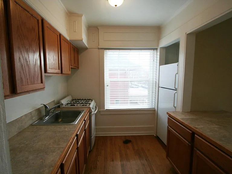 810 E 12th Ave #14 — Photo 4