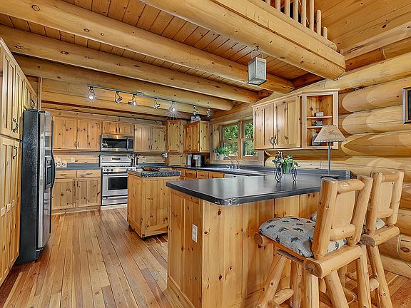 Kitchen with Island