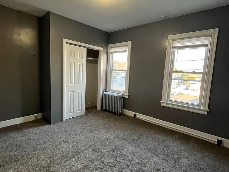 122 S Spruce St — Photo 10