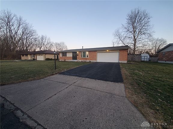 2nd image of 6238 Carriage Dr