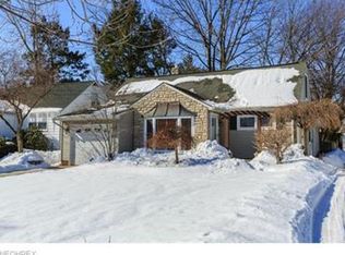 2136 Green Ridge Dr, Wickliffe, OH 44092