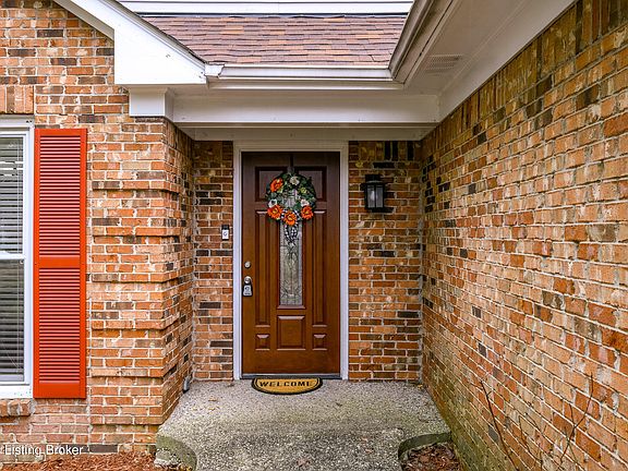 5th image of 8416 Lacevine Pl