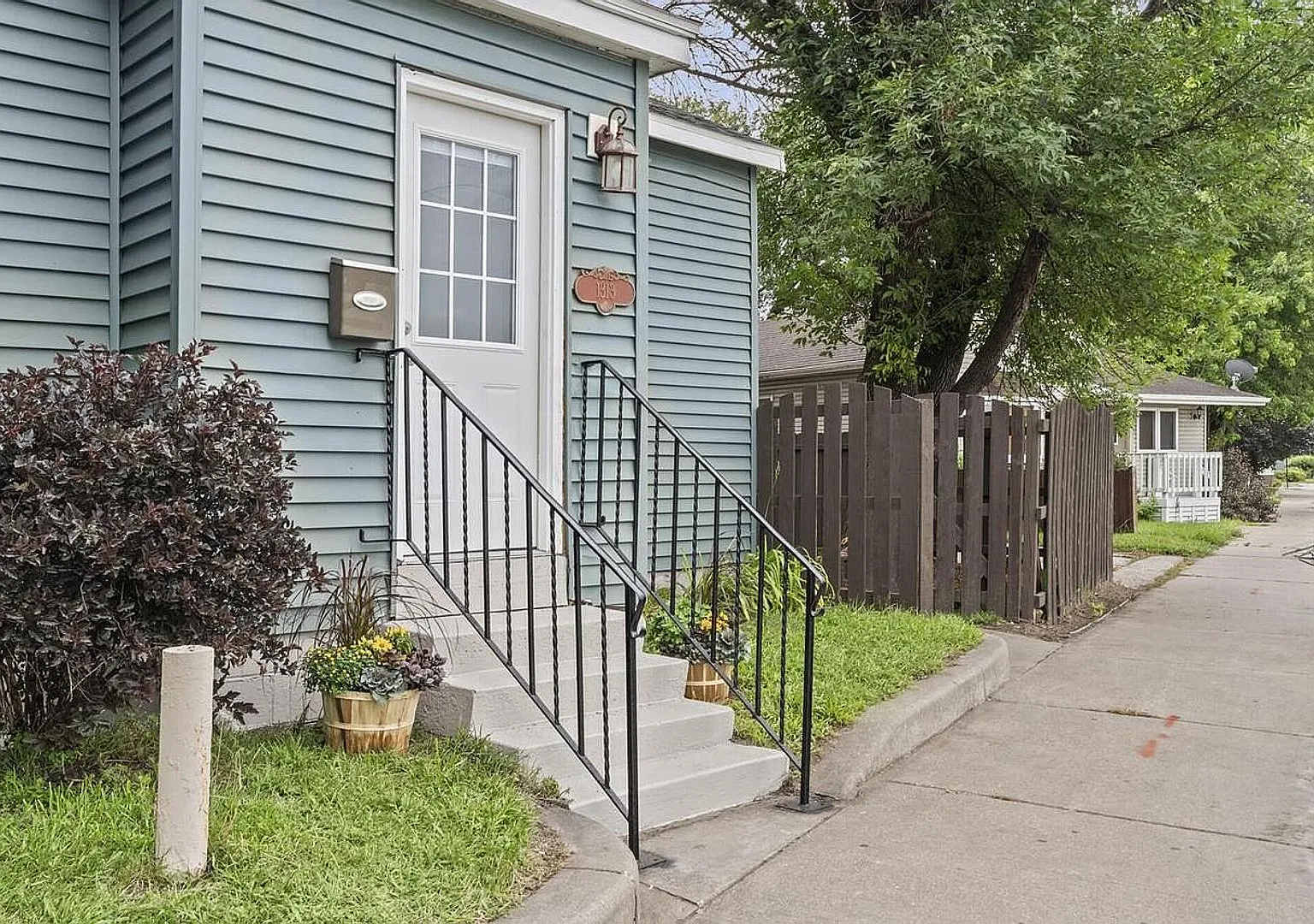 Single Family House — Photo 2