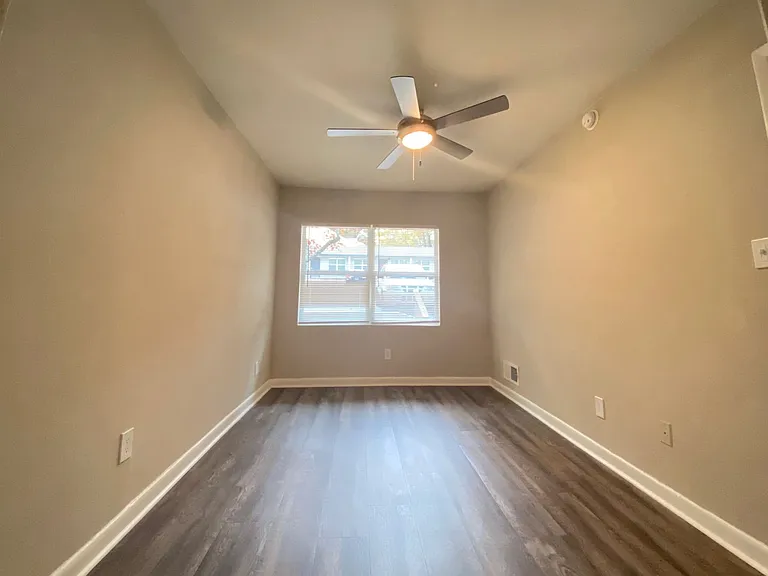Springdale Apartments — Photo 14
