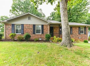 3903 Kalloramo Dr, Greensboro, NC 27407