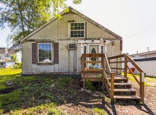 313 S Central St, Buckner, MO 64016