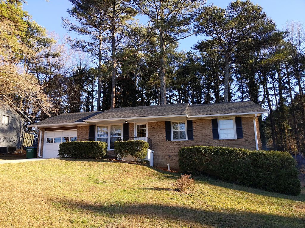 6282 Hayes Dr - Property Image