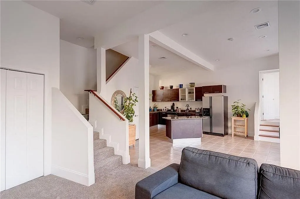 2 bed, 1186 sqft, $2,900 — Photo 4