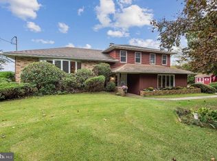 342 Monmouth Rd, Wrightstown, NJ 08562