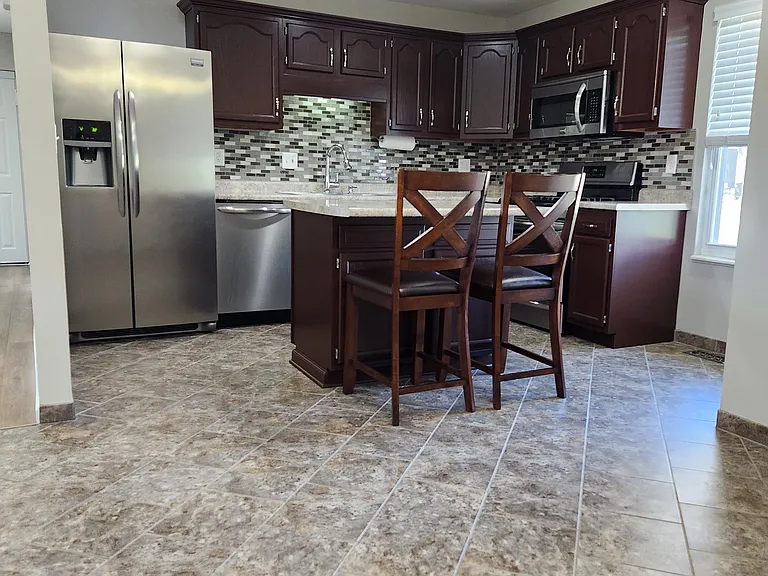 11 Appletree Dr — Photo 5