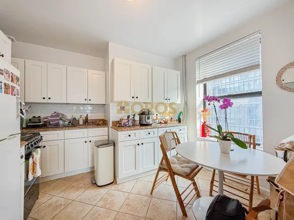 558 Broome Street image 5 of 10