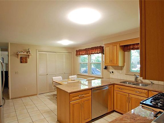 5th image of 20 Northfield Gate
