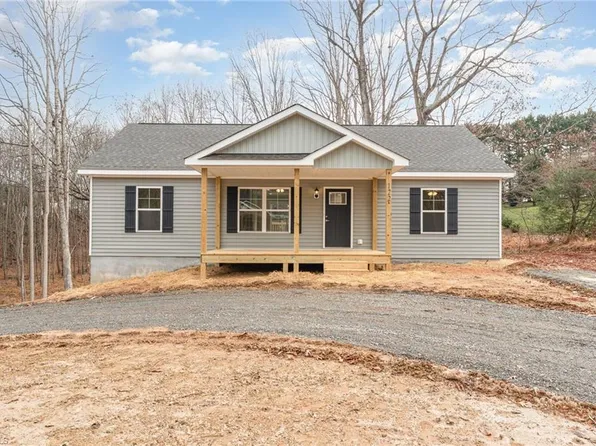 122 Lake St, Elkin, NC 28621