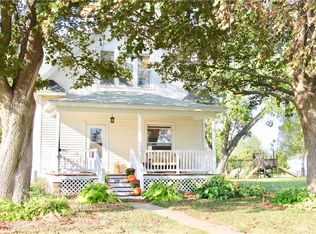 214 W Des Moines St #218, Brooklyn, IA 52211