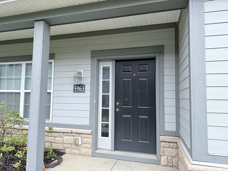 5963 Bluestone Way — Photo 2