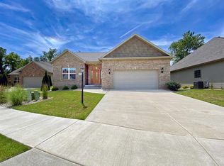 7515 Walnut Bend Dr, Peoria, IL 61614