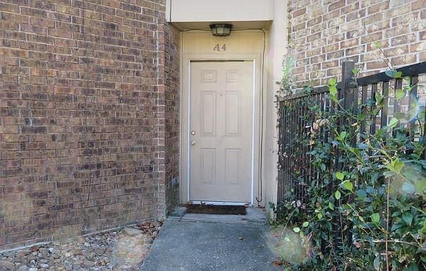 1st image of 1014 Graham Dr APT A4