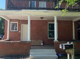 2110 Grove