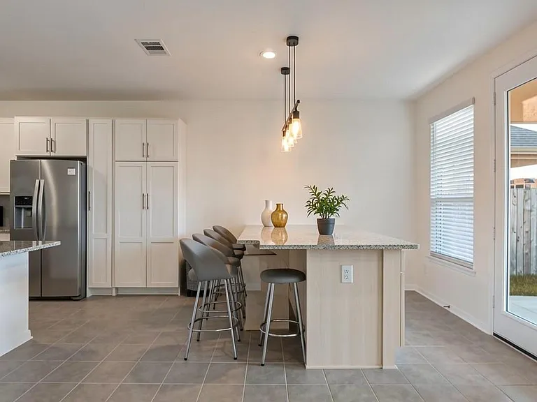 7631 Coral Key Dr — Photo 5