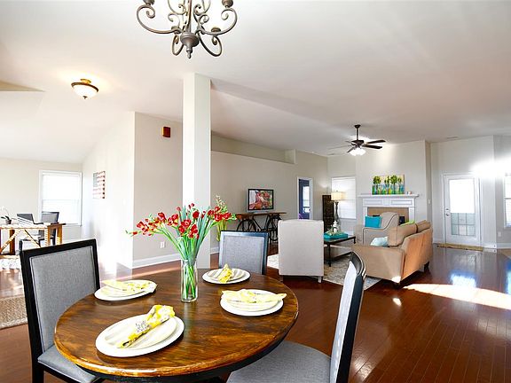 5th image of 520 Summer Cove Cir NW