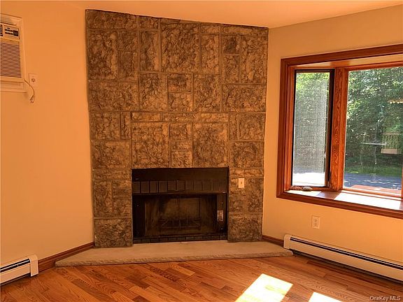 5th image of 43 Lake Shore Dr W
