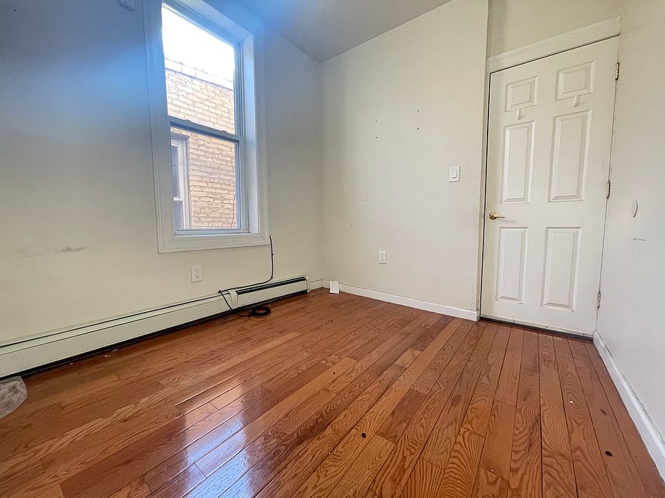 2nd image of 900 West St #4E