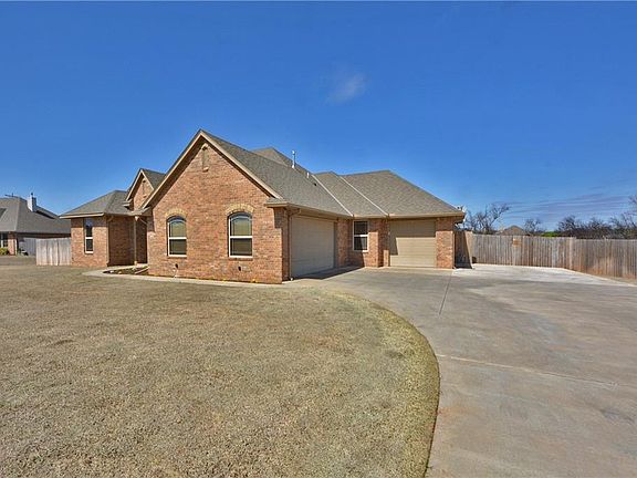 2nd image of 2737 Silver Crossings Cir