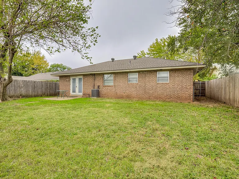 1518 E Boyd St — Photo 34