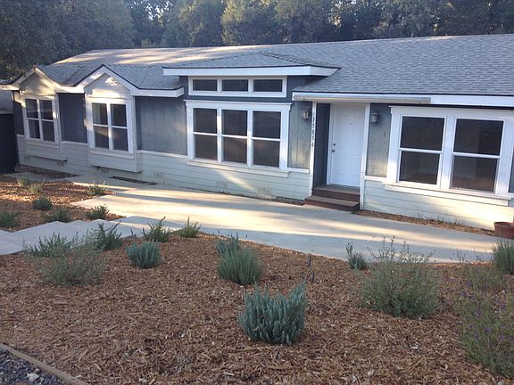 Front entrance w/ landscape