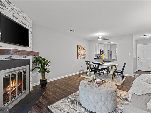 4th image of 2853 Yarling Ct #2853