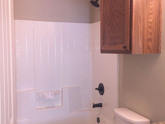 5th image of 1307 H G Mosley Pkwy #101