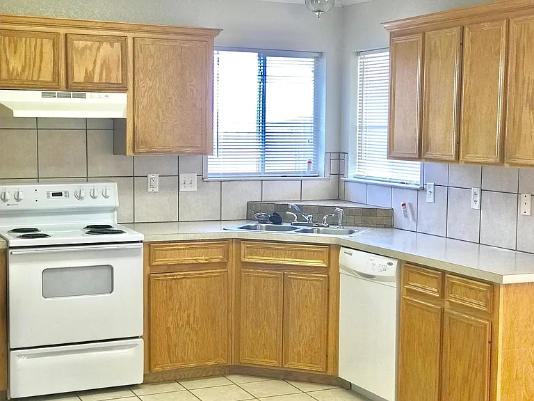 5004 Morning Star Ln — Photo 14