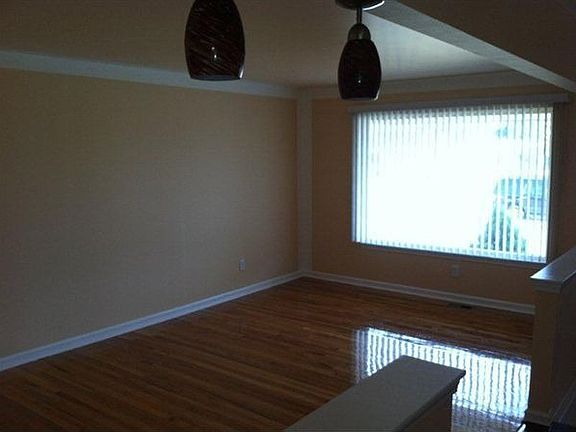 LivingRoom2