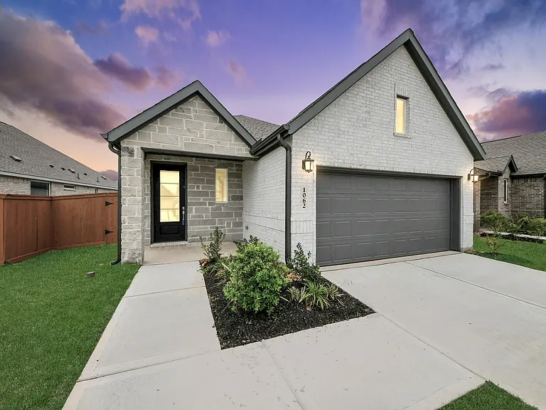 1062 Blue Stone Dr — Photo 5